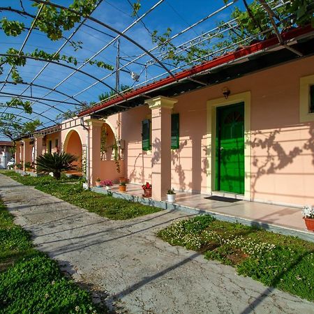 Litheres Tzoras‌ ‌Apartments‌ ‌Roda‌ ‌Corfu‌ מראה חיצוני תמונה