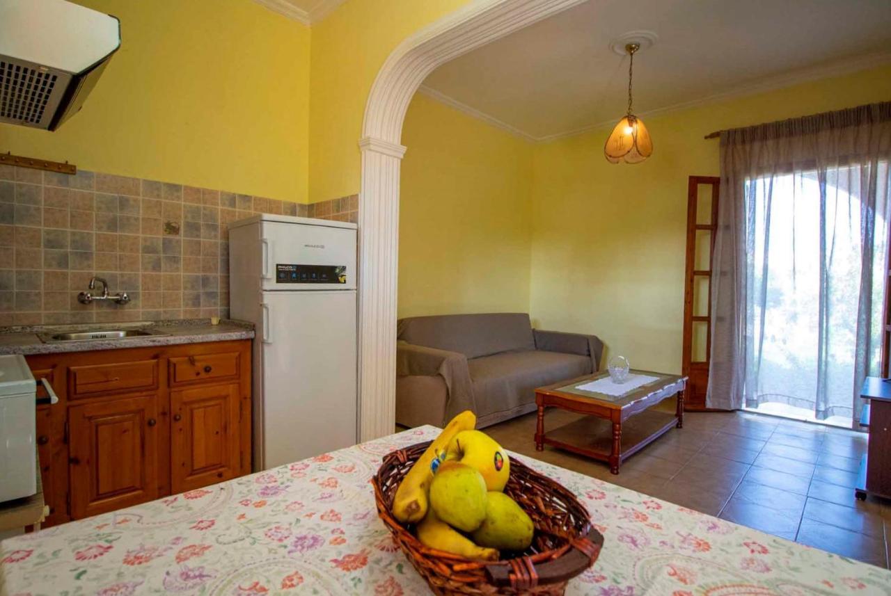 Litheres Tzoras‌ ‌Apartments‌ ‌Roda‌ ‌Corfu‌ מראה חיצוני תמונה