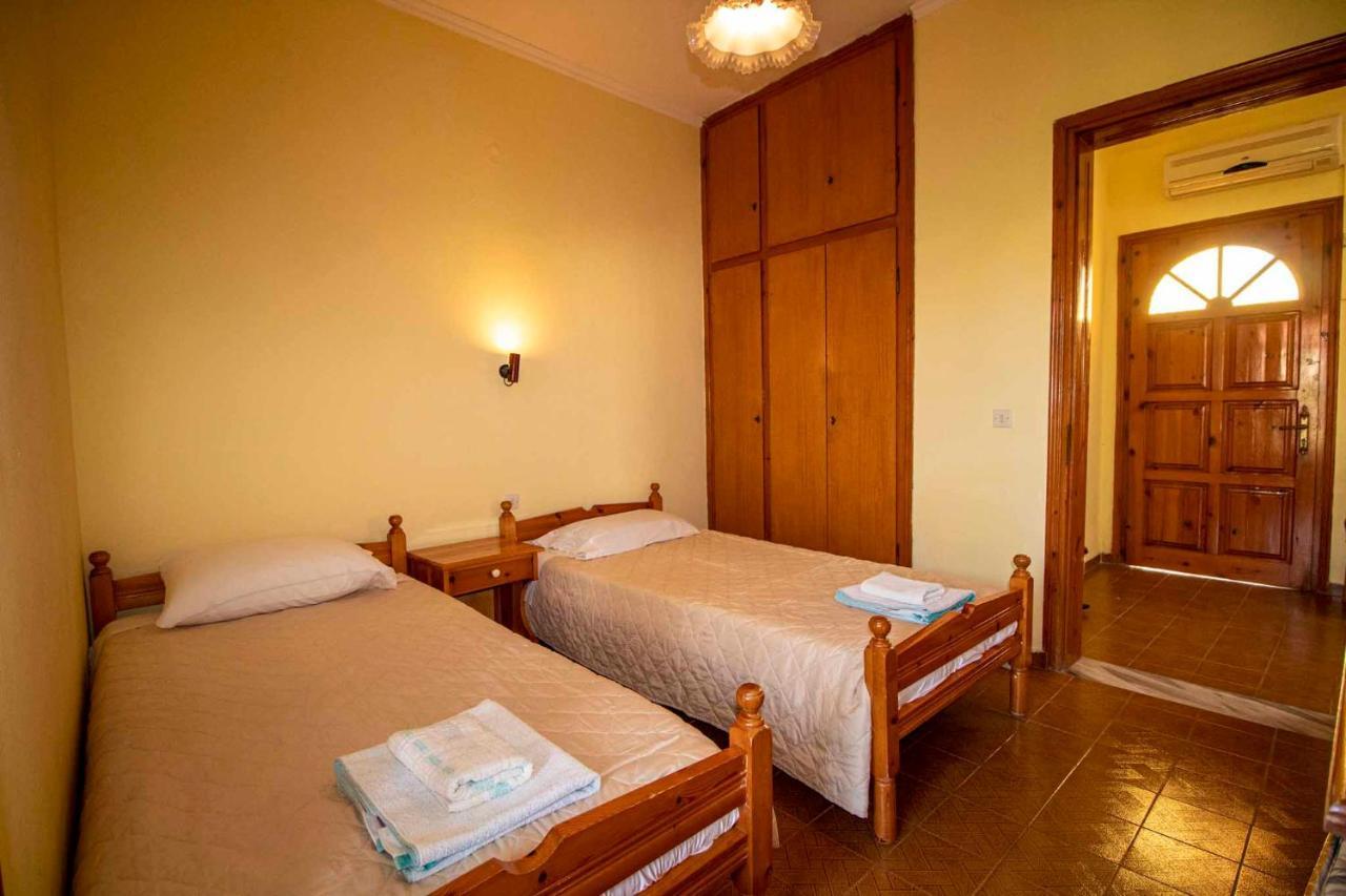 Litheres Tzoras‌ ‌Apartments‌ ‌Roda‌ ‌Corfu‌ מראה חיצוני תמונה