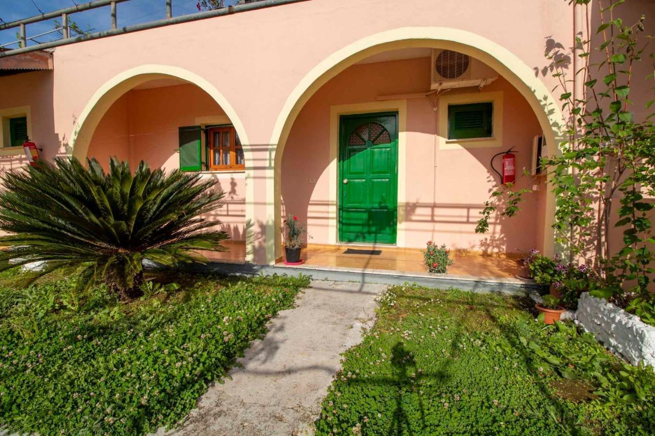 Litheres Tzoras‌ ‌Apartments‌ ‌Roda‌ ‌Corfu‌ מראה חיצוני תמונה
