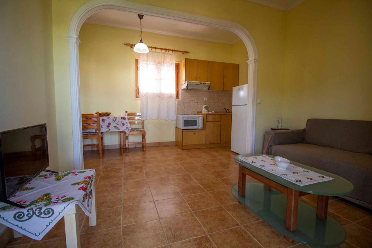Litheres Tzoras‌ ‌Apartments‌ ‌Roda‌ ‌Corfu‌ מראה חיצוני תמונה