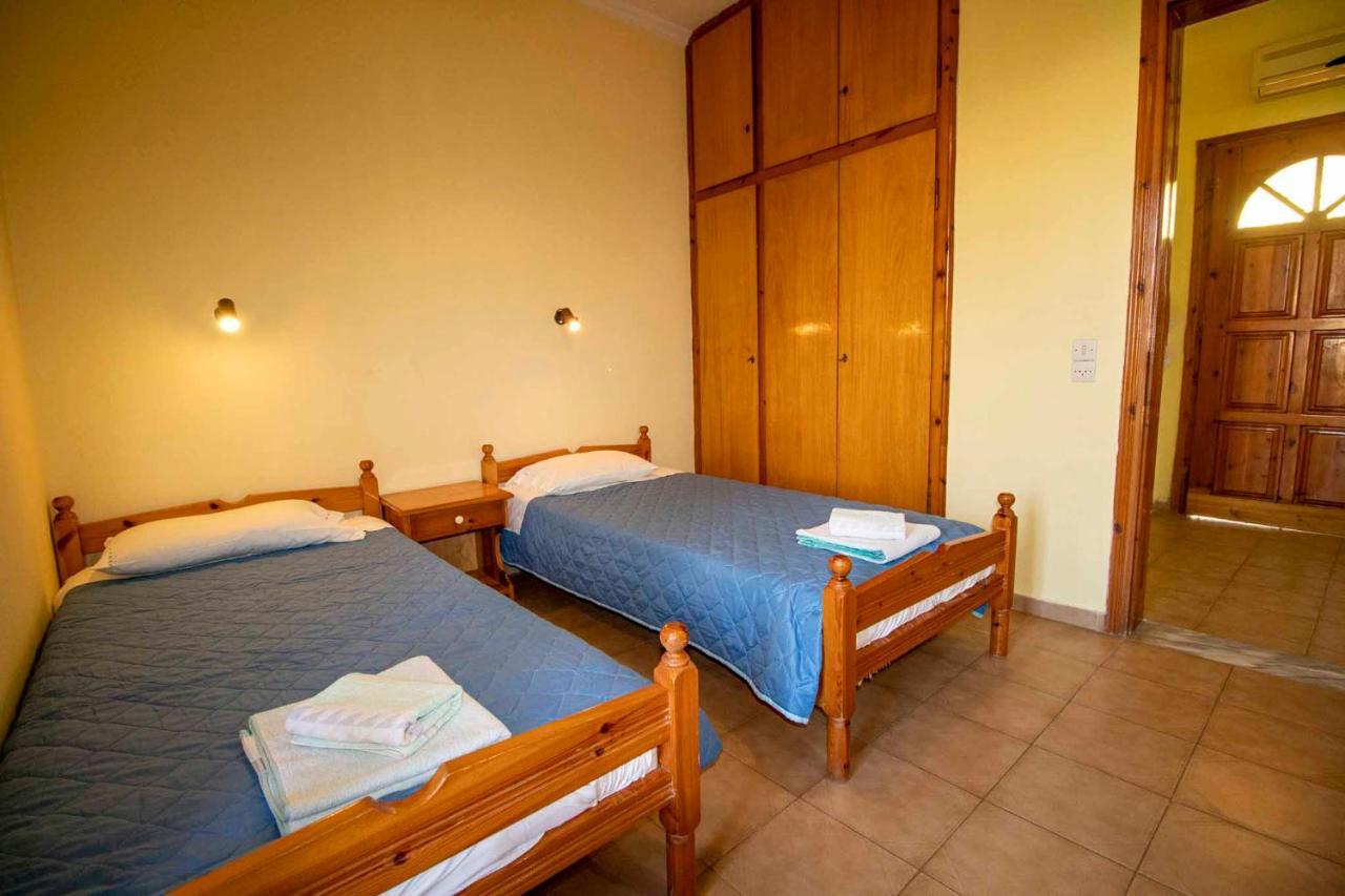 Litheres Tzoras‌ ‌Apartments‌ ‌Roda‌ ‌Corfu‌ מראה חיצוני תמונה