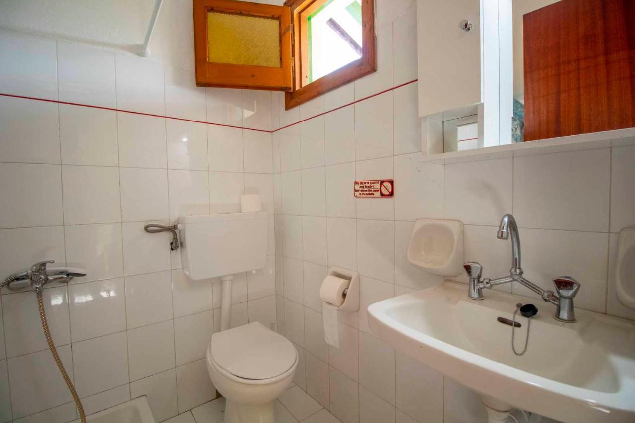 Litheres Tzoras‌ ‌Apartments‌ ‌Roda‌ ‌Corfu‌ מראה חיצוני תמונה