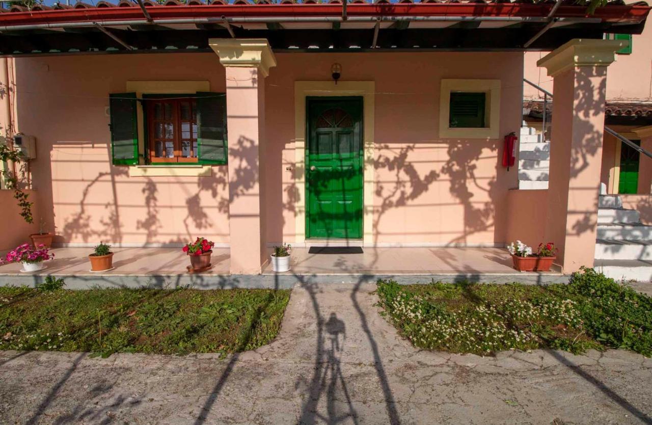 Litheres Tzoras‌ ‌Apartments‌ ‌Roda‌ ‌Corfu‌ מראה חיצוני תמונה