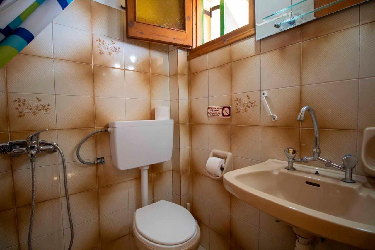 Litheres Tzoras‌ ‌Apartments‌ ‌Roda‌ ‌Corfu‌ מראה חיצוני תמונה