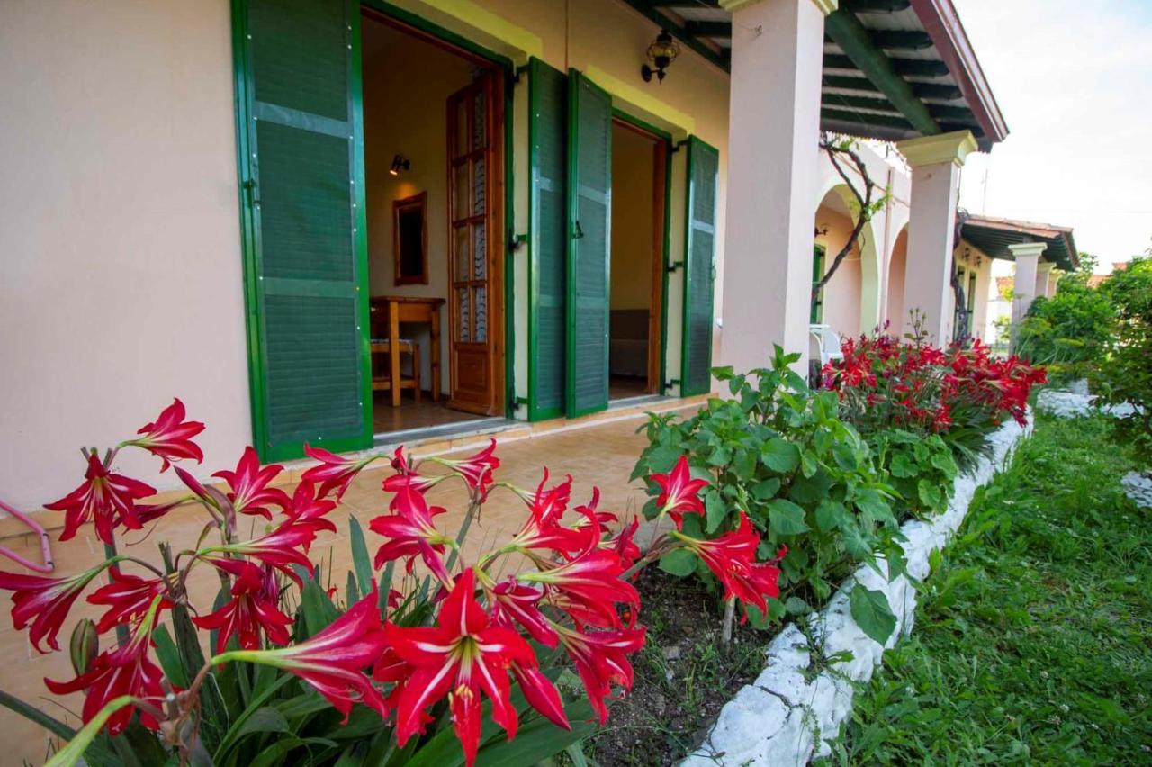 Litheres Tzoras‌ ‌Apartments‌ ‌Roda‌ ‌Corfu‌ מראה חיצוני תמונה