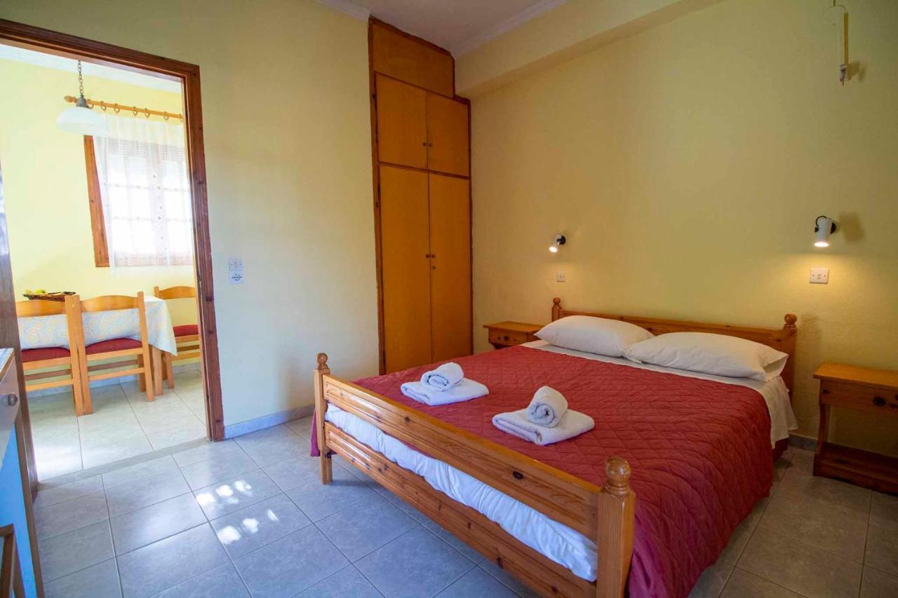 Litheres Tzoras‌ ‌Apartments‌ ‌Roda‌ ‌Corfu‌ מראה חיצוני תמונה