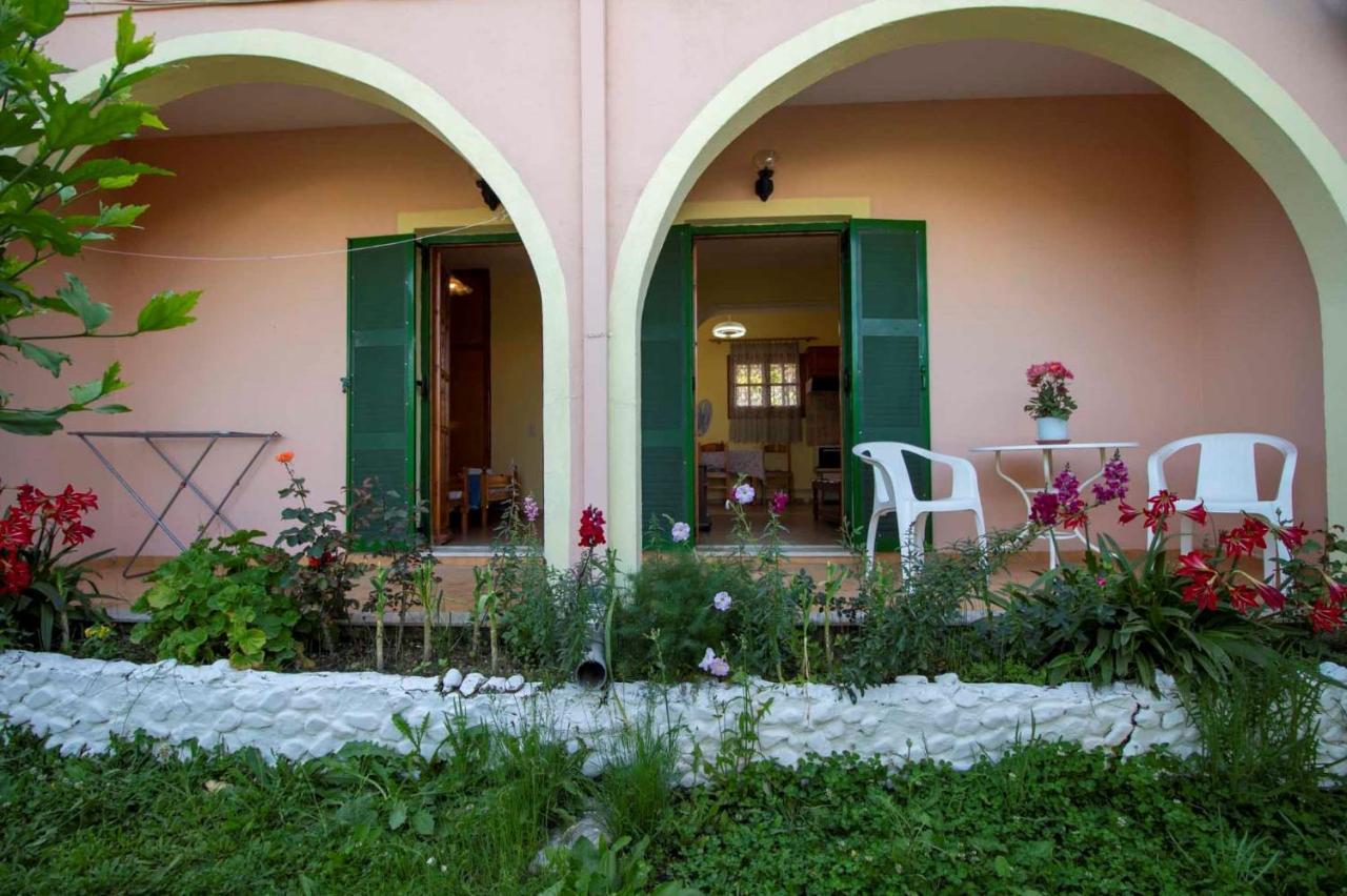 Litheres Tzoras‌ ‌Apartments‌ ‌Roda‌ ‌Corfu‌ מראה חיצוני תמונה