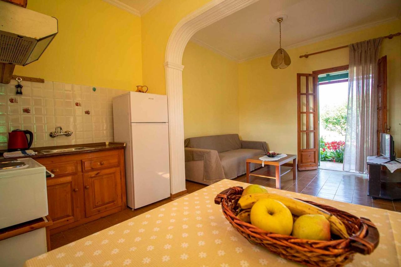 Litheres Tzoras‌ ‌Apartments‌ ‌Roda‌ ‌Corfu‌ מראה חיצוני תמונה