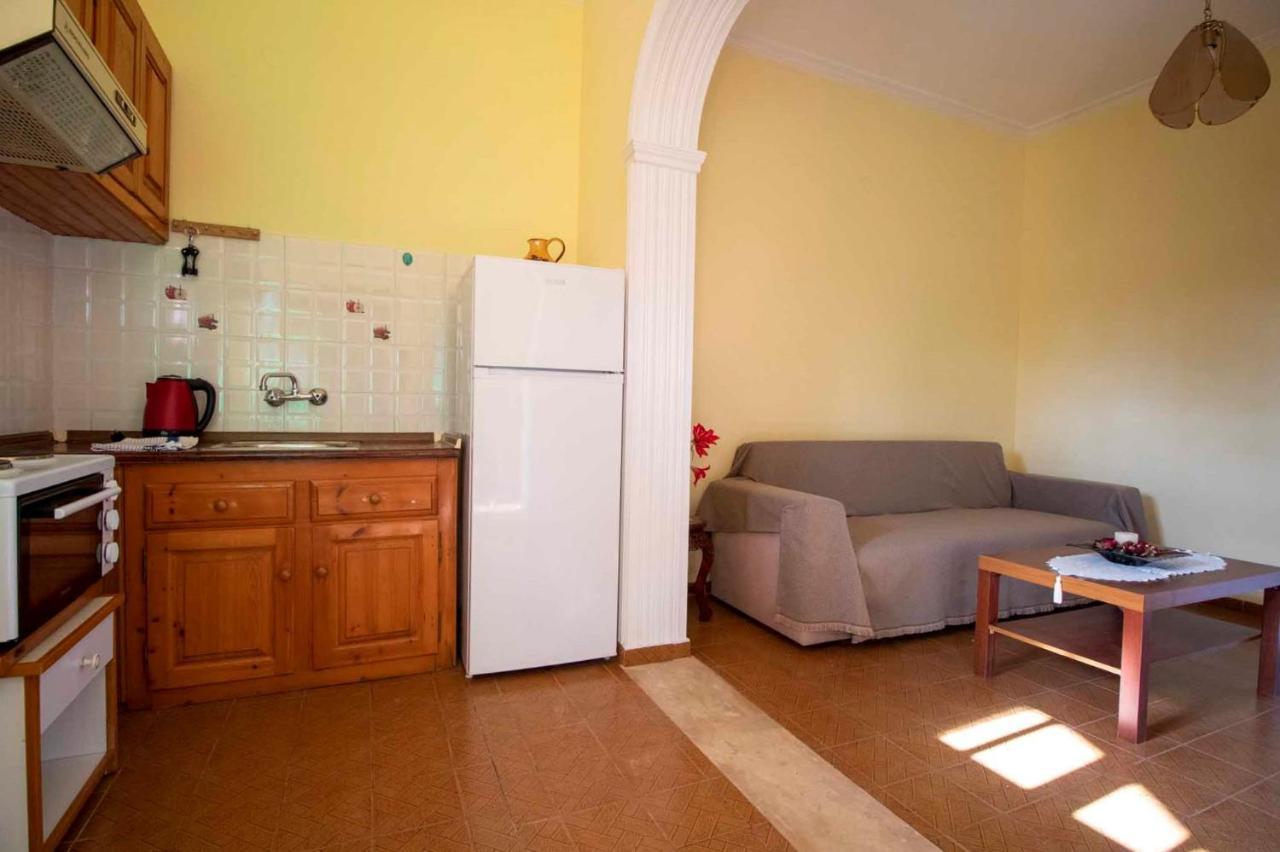 Litheres Tzoras‌ ‌Apartments‌ ‌Roda‌ ‌Corfu‌ מראה חיצוני תמונה