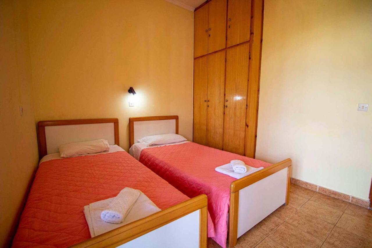 Litheres Tzoras‌ ‌Apartments‌ ‌Roda‌ ‌Corfu‌ מראה חיצוני תמונה