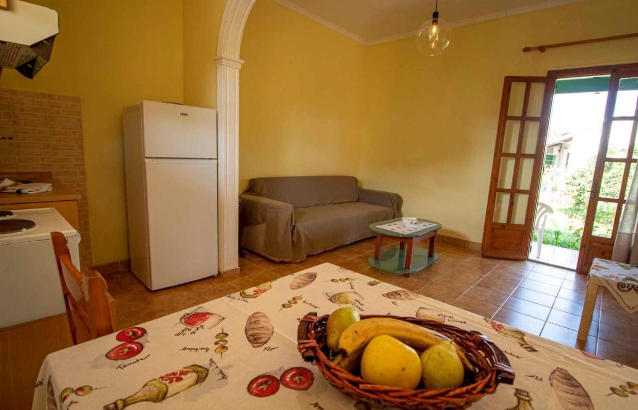 Litheres Tzoras‌ ‌Apartments‌ ‌Roda‌ ‌Corfu‌ מראה חיצוני תמונה