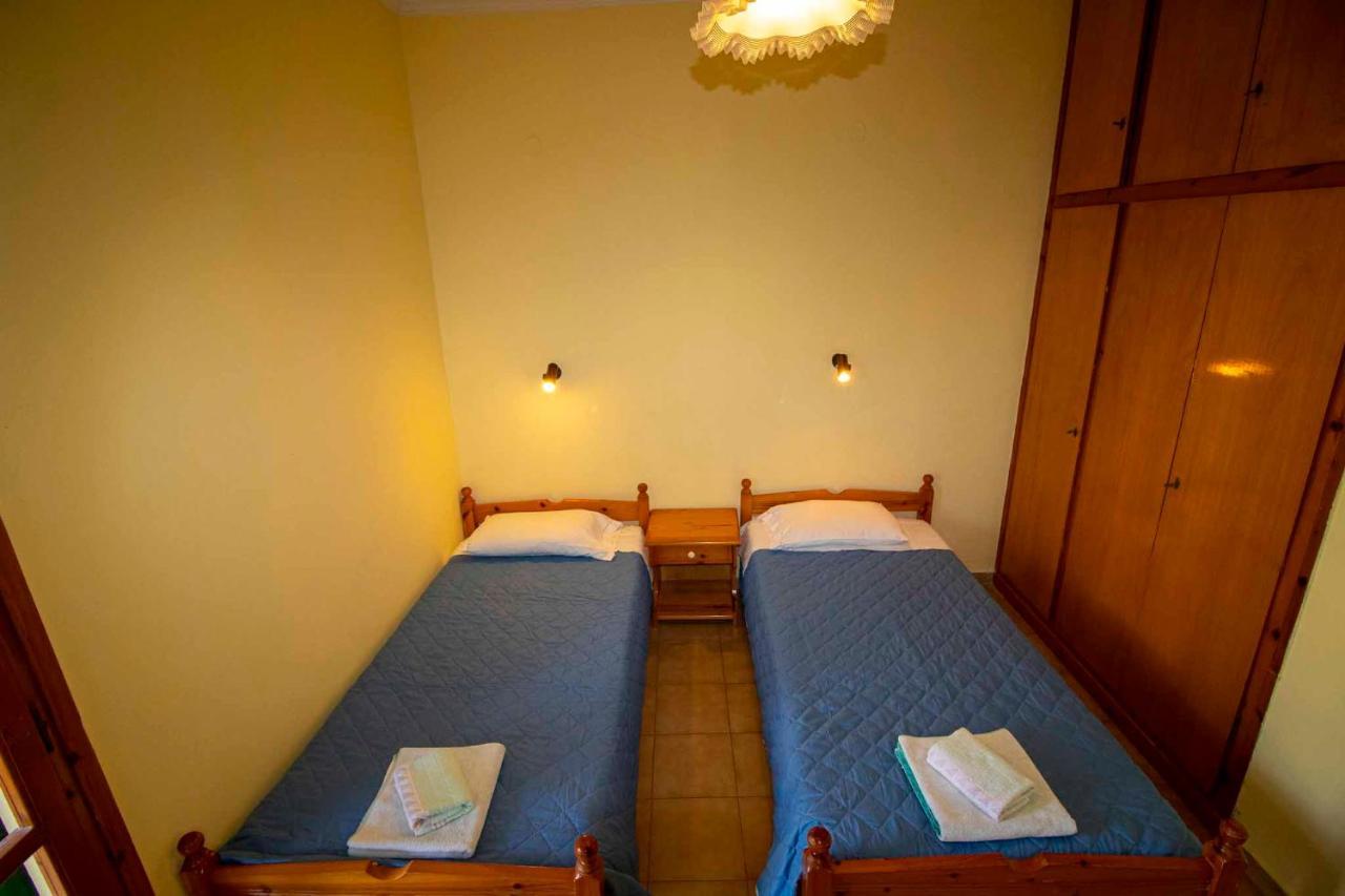 Litheres Tzoras‌ ‌Apartments‌ ‌Roda‌ ‌Corfu‌ מראה חיצוני תמונה