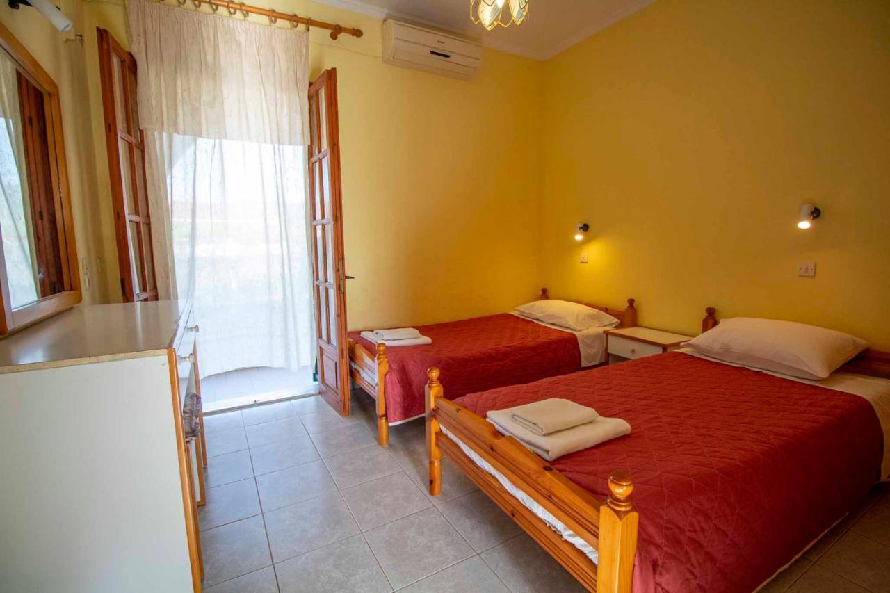 Litheres Tzoras‌ ‌Apartments‌ ‌Roda‌ ‌Corfu‌ מראה חיצוני תמונה