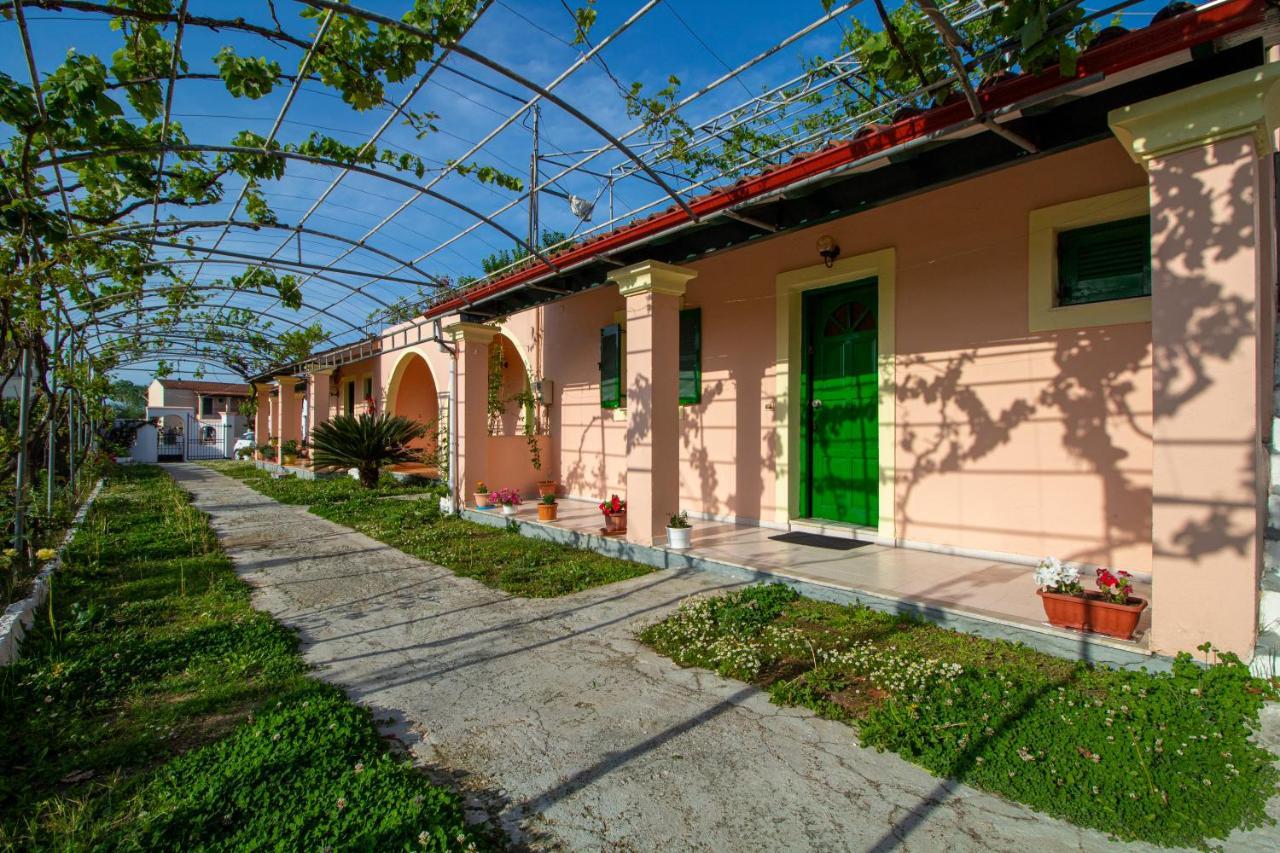 Litheres Tzoras‌ ‌Apartments‌ ‌Roda‌ ‌Corfu‌ מראה חיצוני תמונה
